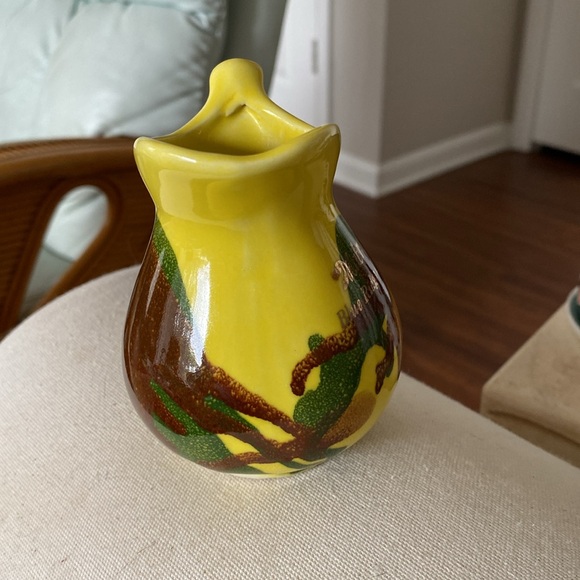 Small mid century vintage creamer from Paden City Artware, Virginia. EC. No wear - Picture 7 of 8